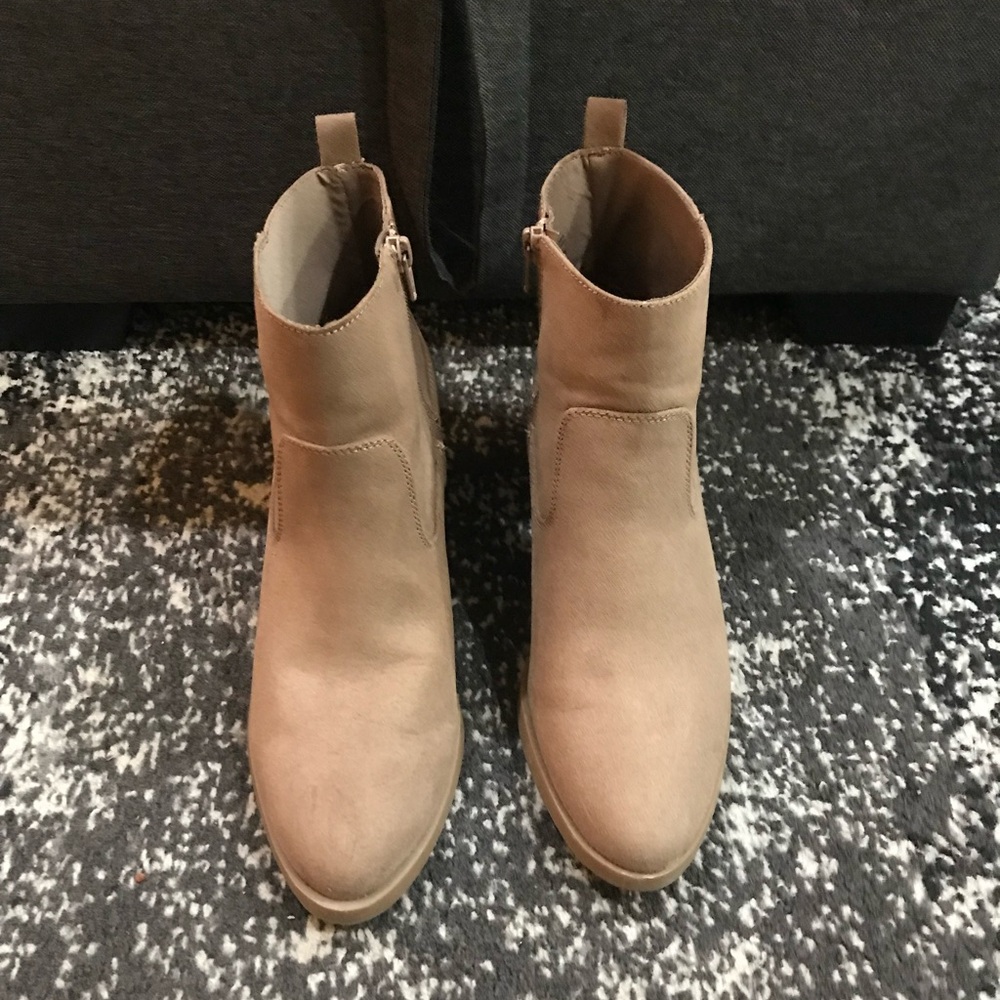 Old Navy Women's Tan Ankle Booties - Women’s Size 8